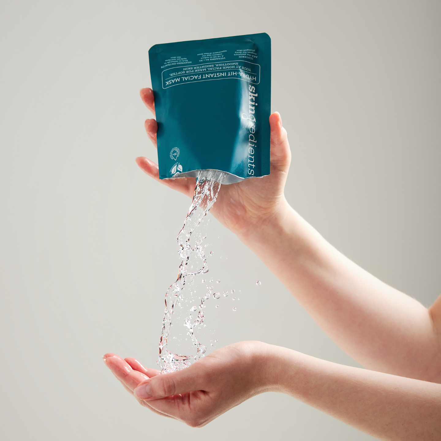 Skingredients Hydra-Hit Instant Facial Mask – Hydrating Sheet Mask for Dry, Dull & Dehydrated Skin